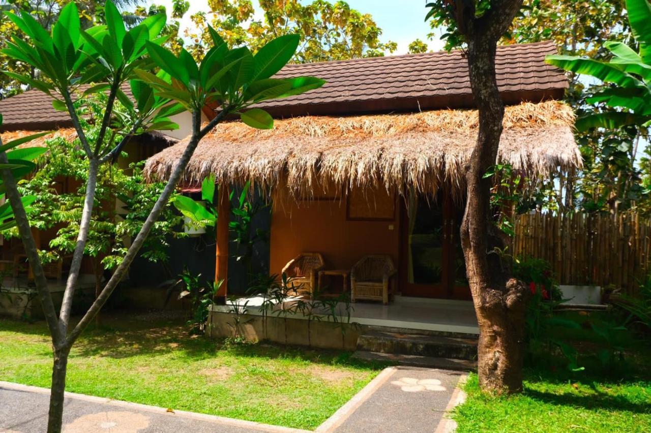 Waroeng Senaru Hotel Exterior photo